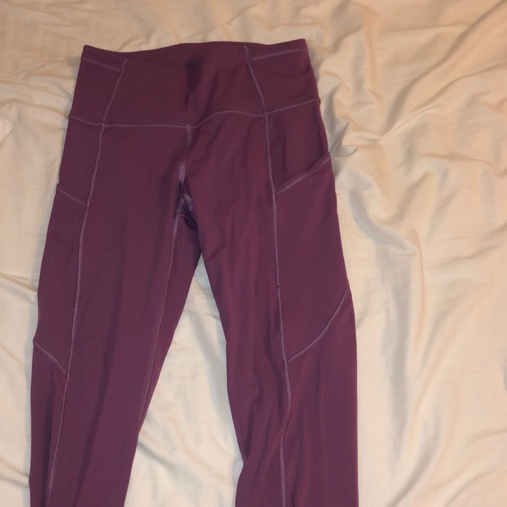 lulu lemon purple athletic leggings
